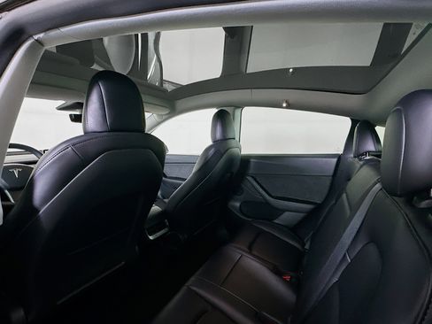 Used 2022 Tesla Model Y Performance image 26