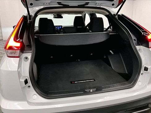 Used 2023 Mitsubishi Eclipse Cross SE image 35