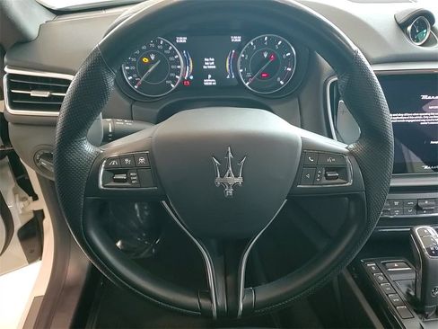 Used 2022 Maserati Ghibli Modena Q4 image 10