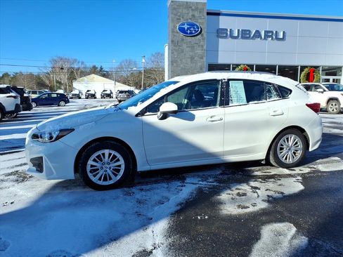 Used 2017 Subaru Impreza 2.0i Premium w/ BSD & Rcta/SRF/Eyesight image 4