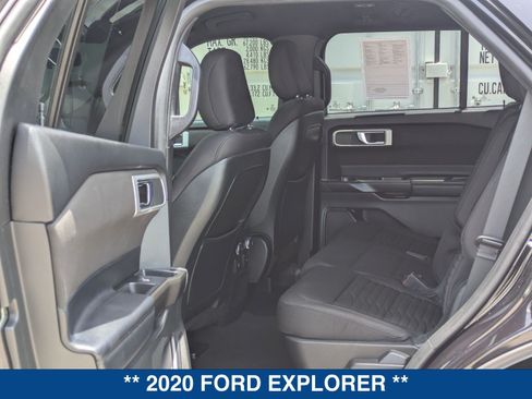Used 2020 Ford Explorer XLT RWD image 16