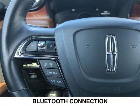 Certified 2022 Lincoln Nautilus Reserve image 14