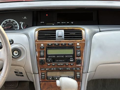 Used 2001 Toyota Avalon XLS FWD image 26