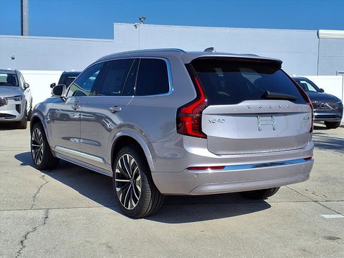 New 2026 Volvo XC90 B6 Plus w/ Protection Package Premier image 5