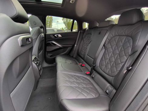 Used 2026 BMW X6 xDrive40i w/ Premium Package AWD/4WD image 21