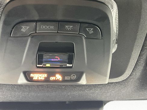 Used 2025 Toyota Corolla SE FWD image 22