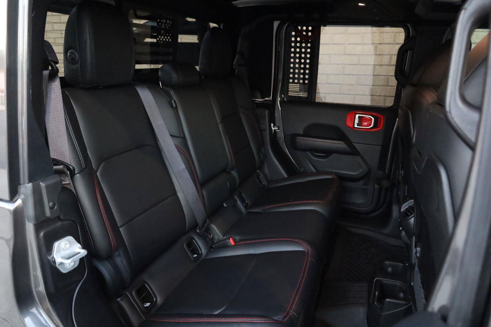 Used 2025 Jeep Gladiator Rubicon AWD/4WD image 26