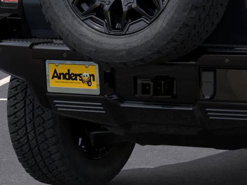 New 2025 GMC Hummer EV 2X image 14