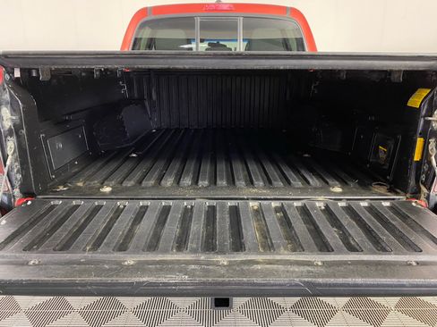 Used 2014 Toyota Tacoma 4x4 Double Cab w/ TRD Off-Road Package image 9