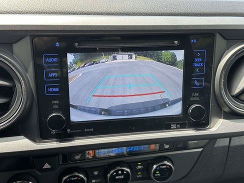 Used 2017 Toyota Tacoma TRD Sport w/ Premium & Technology Package AWD/4WD image 21