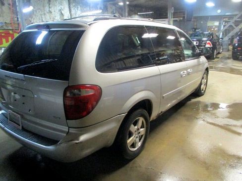 Used 2007 Dodge Grand Caravan SXT image 5