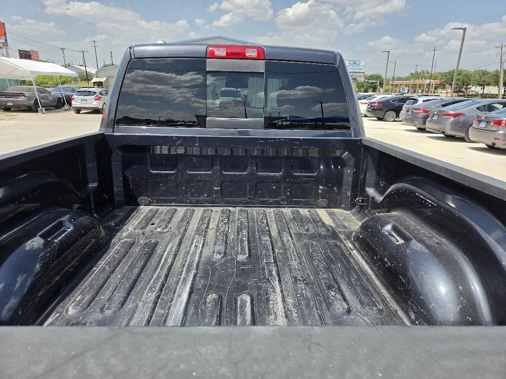 Used 2015 RAM 1500 Classic SLT RWD image 7