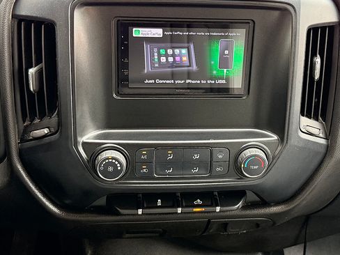 Used 2018 Chevrolet Silverado 2500 W/T AWD/4WD image 43