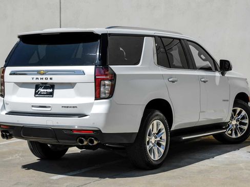 Used 2021 Chevrolet Tahoe Premier w/ Premium Package image 9