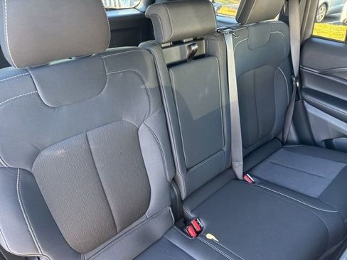 Used 2025 Jeep Grand Cherokee Laredo w/ Luxury Tech Group I image 26