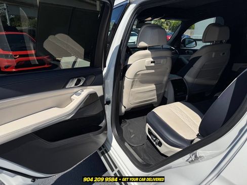 Used 2019 BMW X7 xDrive40i w/ Premium Package AWD/4WD image 27