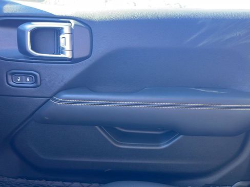 New 2026 Jeep Gladiator Sport AWD/4WD image 21