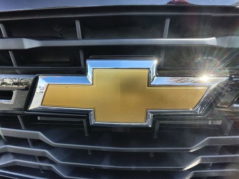 Used 2025 Chevrolet Silverado 2500 Custom w/ Custom Value Package image 31