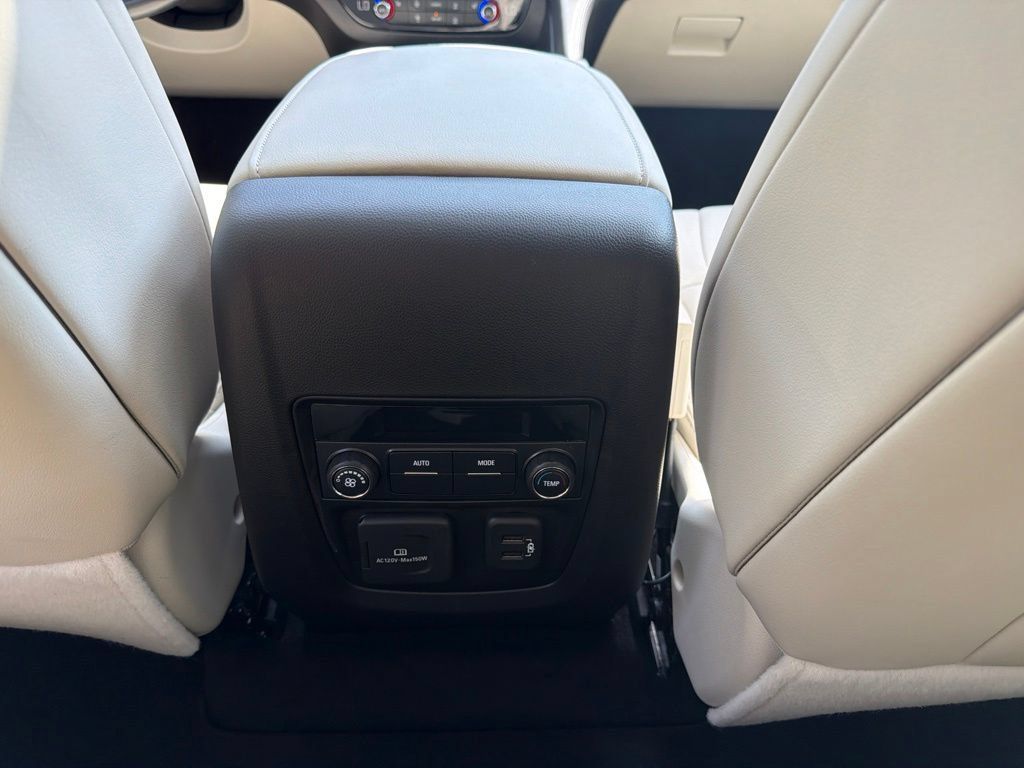 Used 2023 Buick Enclave Essence w/ Experience Buick Package FWD image 13