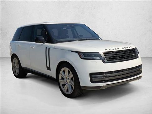 Used 2023 Land Rover Range Rover SE AWD/4WD image 3
