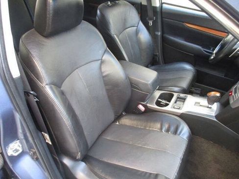 Used 2013 Subaru Outback 3.6R Limited w/ Moonroof Pkg AWD/4WD image 10