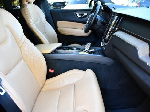 Used 2022 Volvo XC60 B5 Inscription w/ Protection Package Premier image 26
