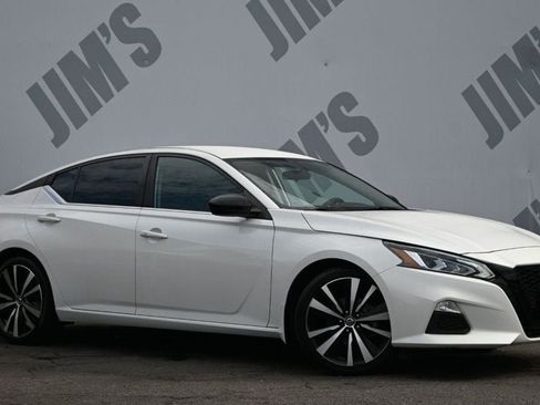 Used 2019 Nissan Altima 2.5 SR FWD image 3