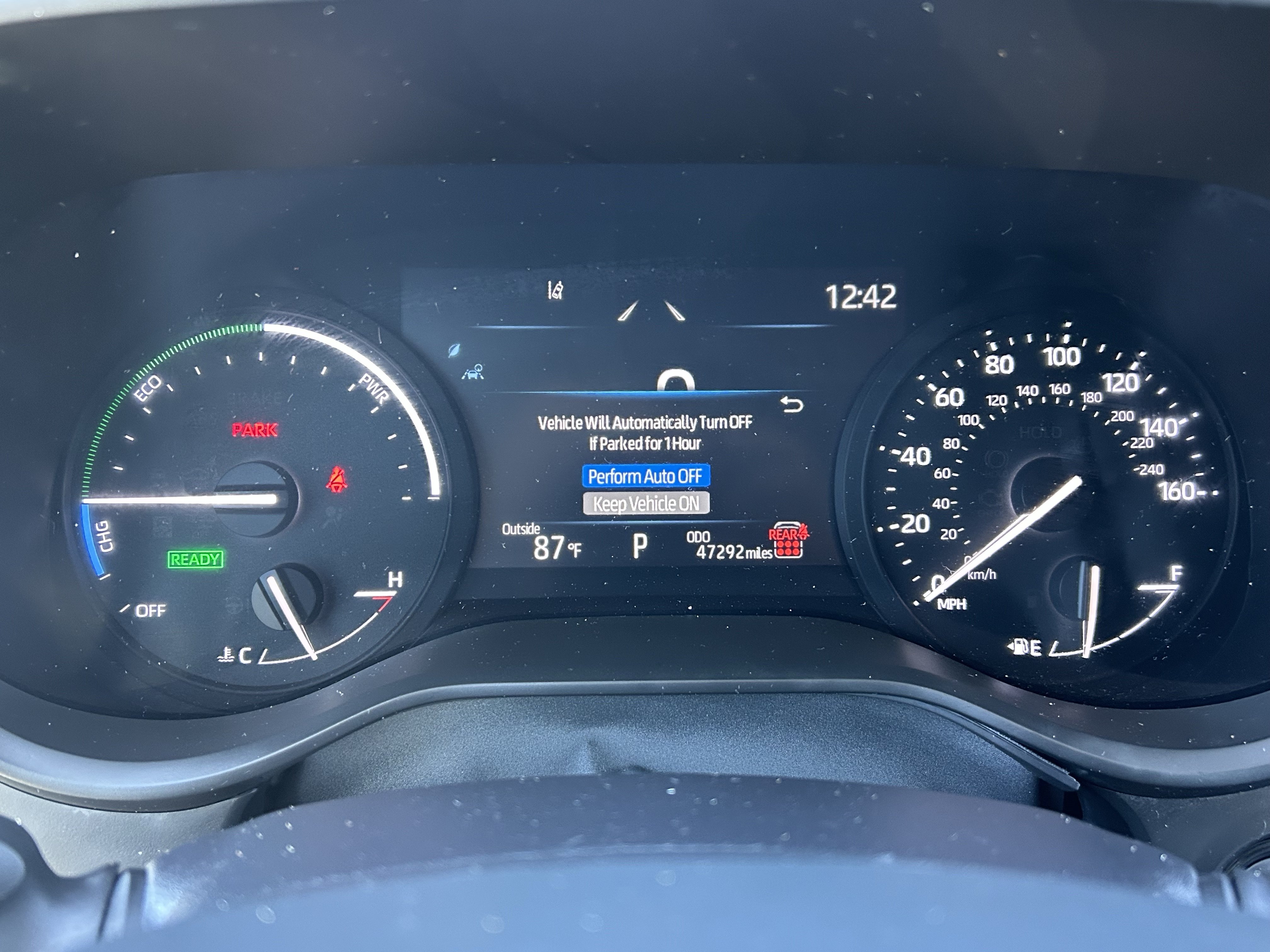 Certified 2025 Toyota Sienna XLE FWD image 28