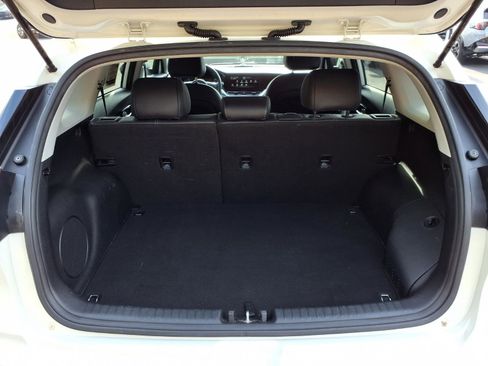 Used 2020 Kia Niro EX Premium image 25