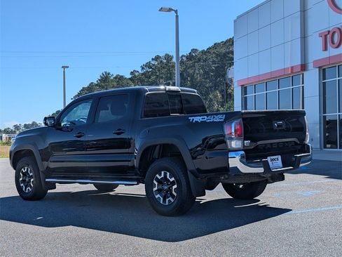 Used 2021 Toyota Tacoma TRD Off-Road image 3