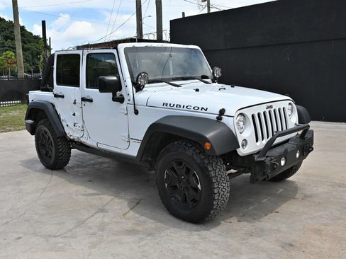 Used 2018 Jeep Wrangler Unlimited Rubicon w/ Cold Weather Group AWD/4WD image 2