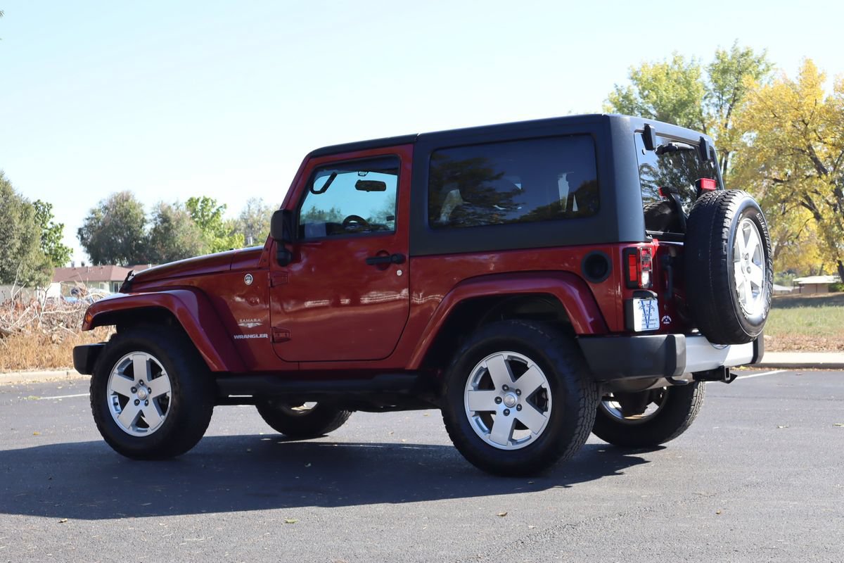 Used 2012 Jeep Wrangler Sahara w/ Connectivity Group AWD/4WD image 7