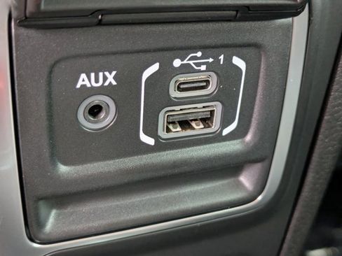 New 2025 Jeep Gladiator Sport image 19