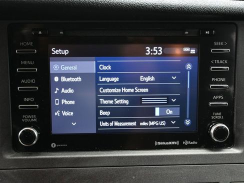 Used 2018 Toyota Sienna SE FWD image 24