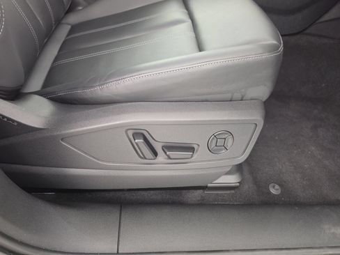 Certified 2025 Audi Q5 Premium w/ Convenience Package AWD/4WD image 43