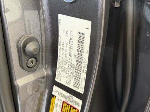 Used 2022 Toyota Tundra SR5 w/ SR5 Convenience Package AWD/4WD image 16
