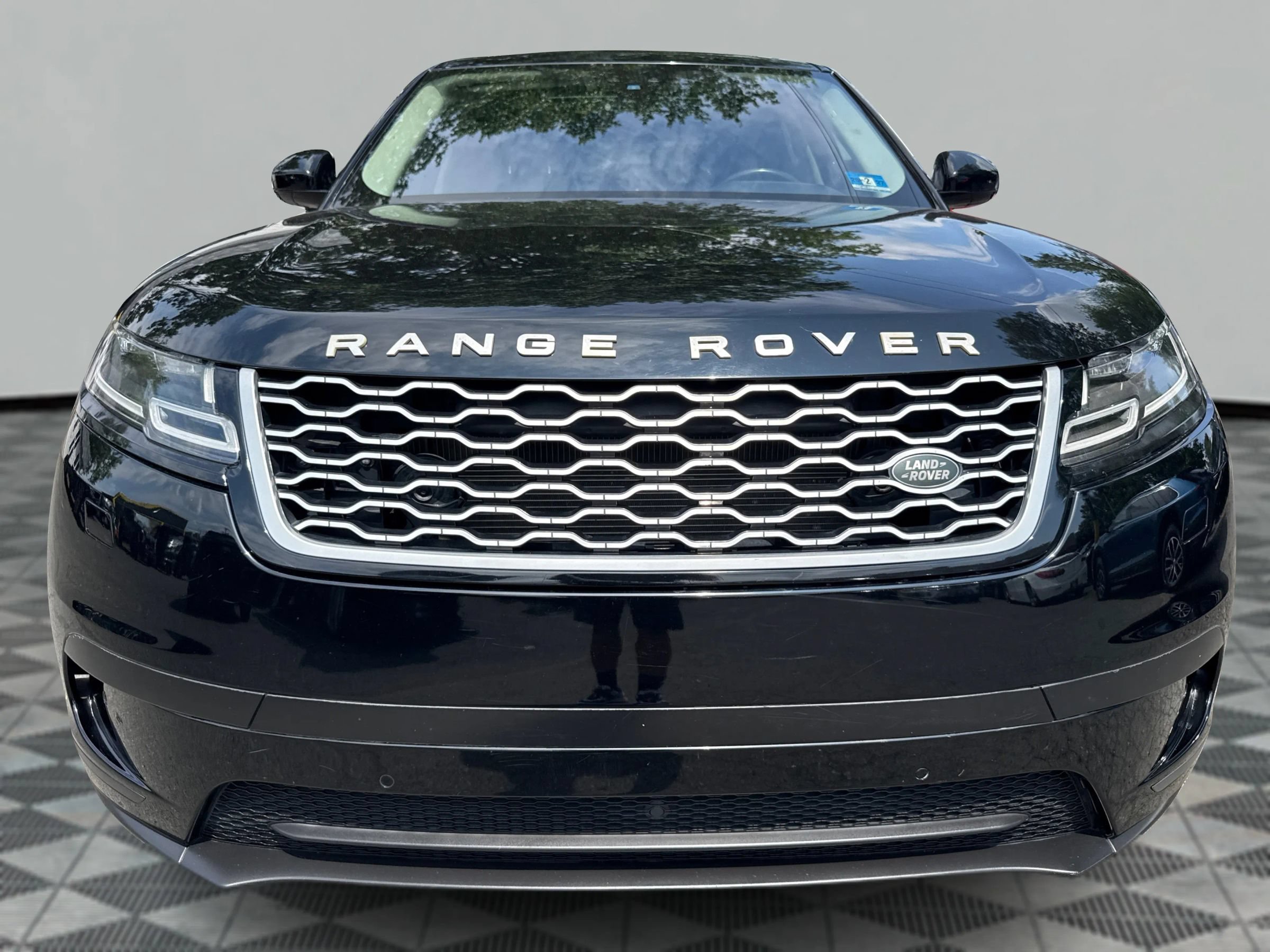 Used 2020 Land Rover Range Rover Velar S AWD/4WD image 22