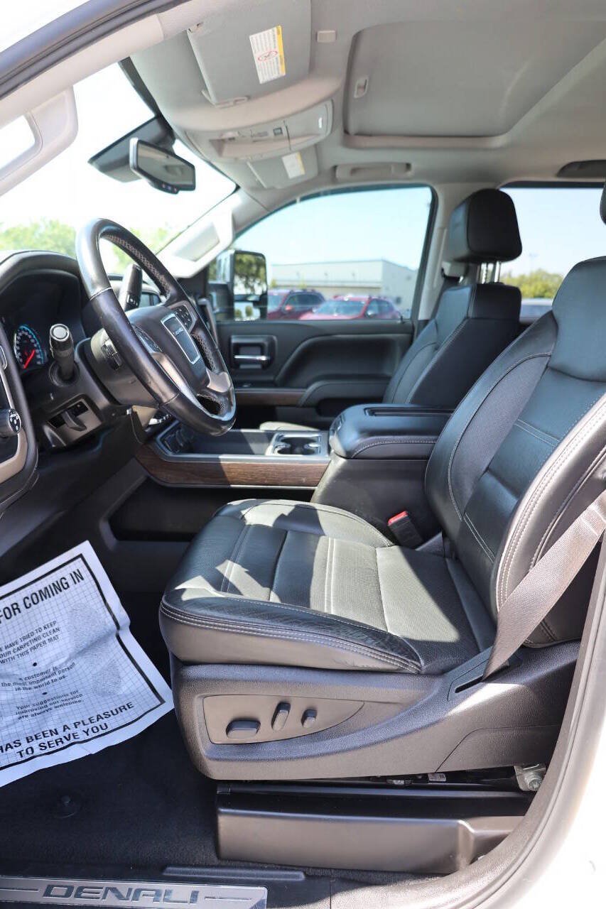 Used 2019 GMC Sierra 3500 Denali AWD/4WD image 13