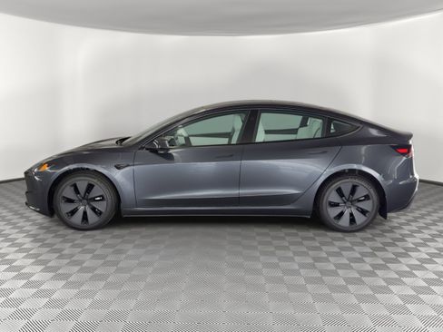 Used 2025 Tesla Model 3 Long Range RWD image 2