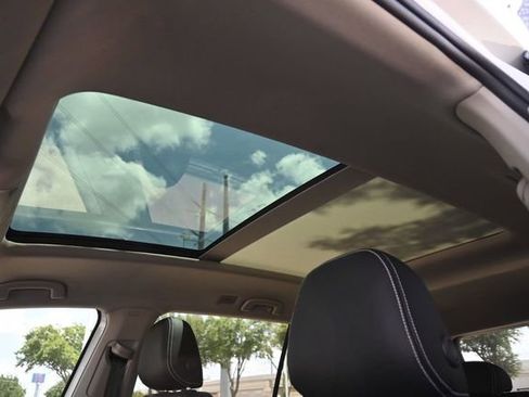 New 2025 Volkswagen Atlas SEL image 18