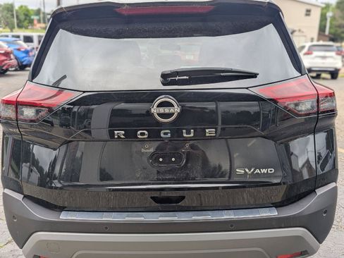 Used 2023 Nissan Rogue SV AWD/4WD image 14
