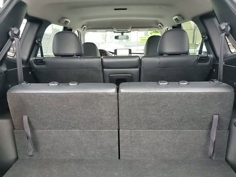 Used 2023 Mitsubishi Outlander SE image 30