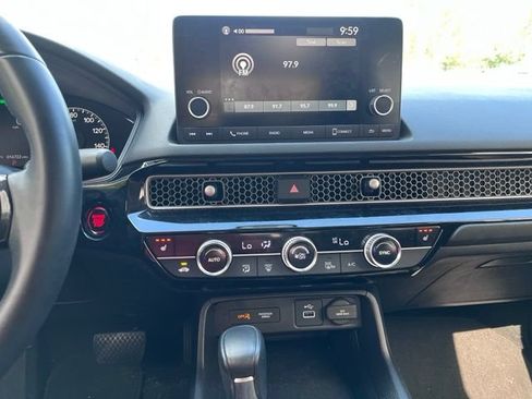 Used 2024 Honda Civic EX image 9