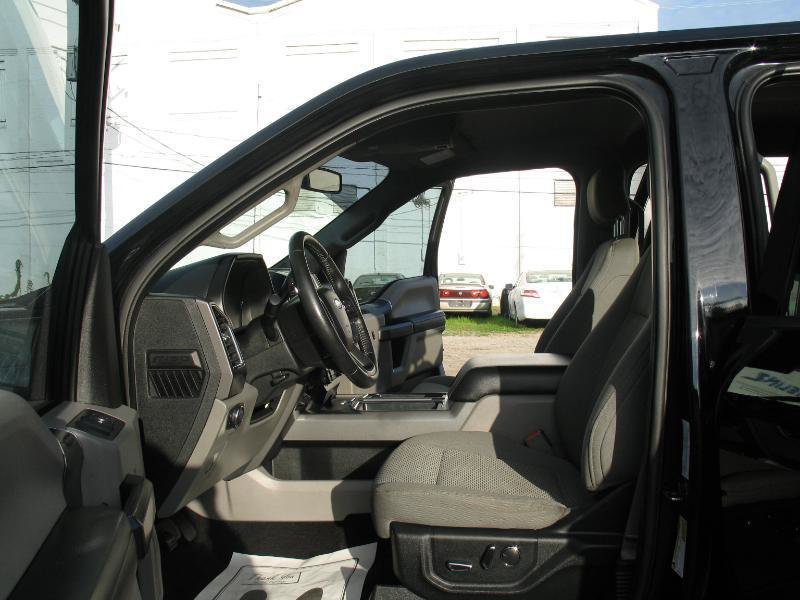 Used 2017 Ford F150 XLT w/ Equipment Group 302A Luxury AWD/4WD image 18