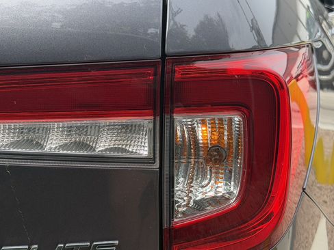 Used 2022 Honda Pilot Elite image 17