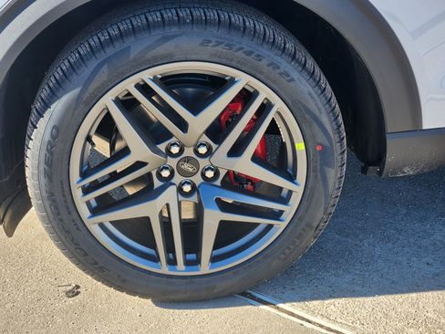 New 2026 Ford Explorer ST-Line w/ ST-Line Street Pack image 11