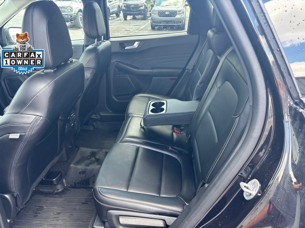 Used 2023 Ford Escape Platinum AWD/4WD image 29