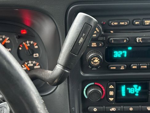 Used 2004 Chevrolet Avalanche Z71 w/ Sun And Sound Package image 20