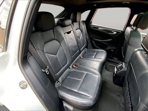 Used 2022 Porsche Macan S w/ Premium Package Plus AWD/4WD image 19
