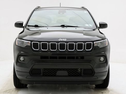 Used 2024 Jeep Compass Latitude w/ Sun and Sound Group image 4